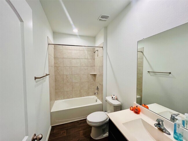 Building Photo - 2914 Roman Forest Blvd