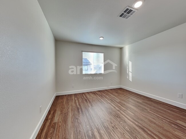 Building Photo - 1810 Macchia Ave