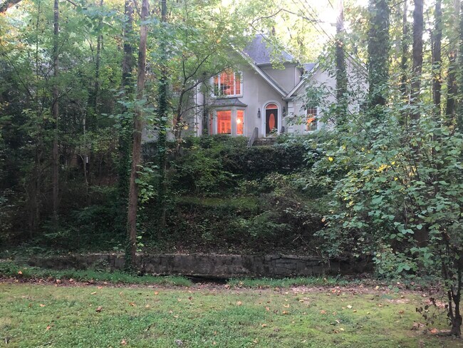Primary Photo - 1183 Woods Cir NE