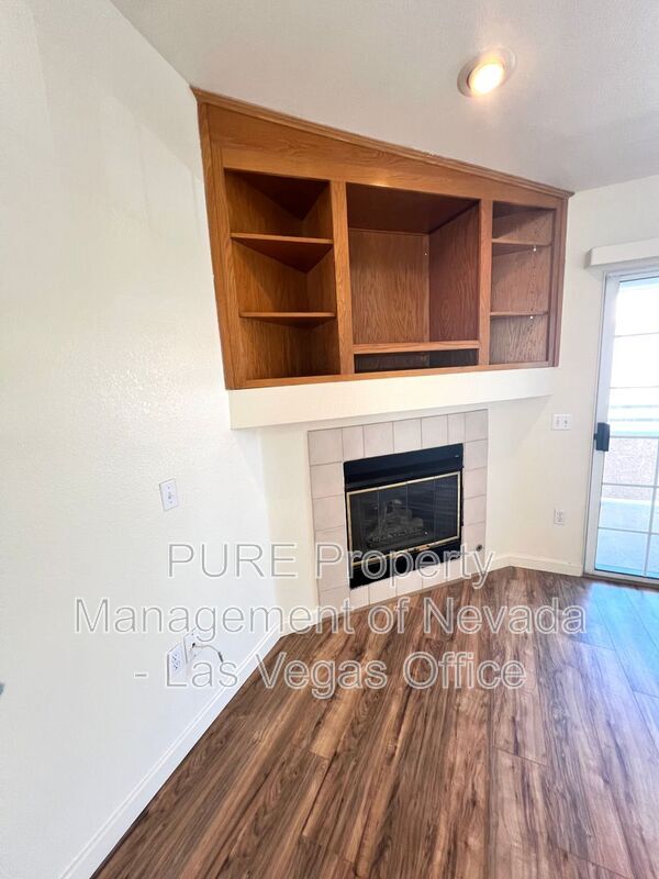 Building Photo - 8452 Boseck Dr