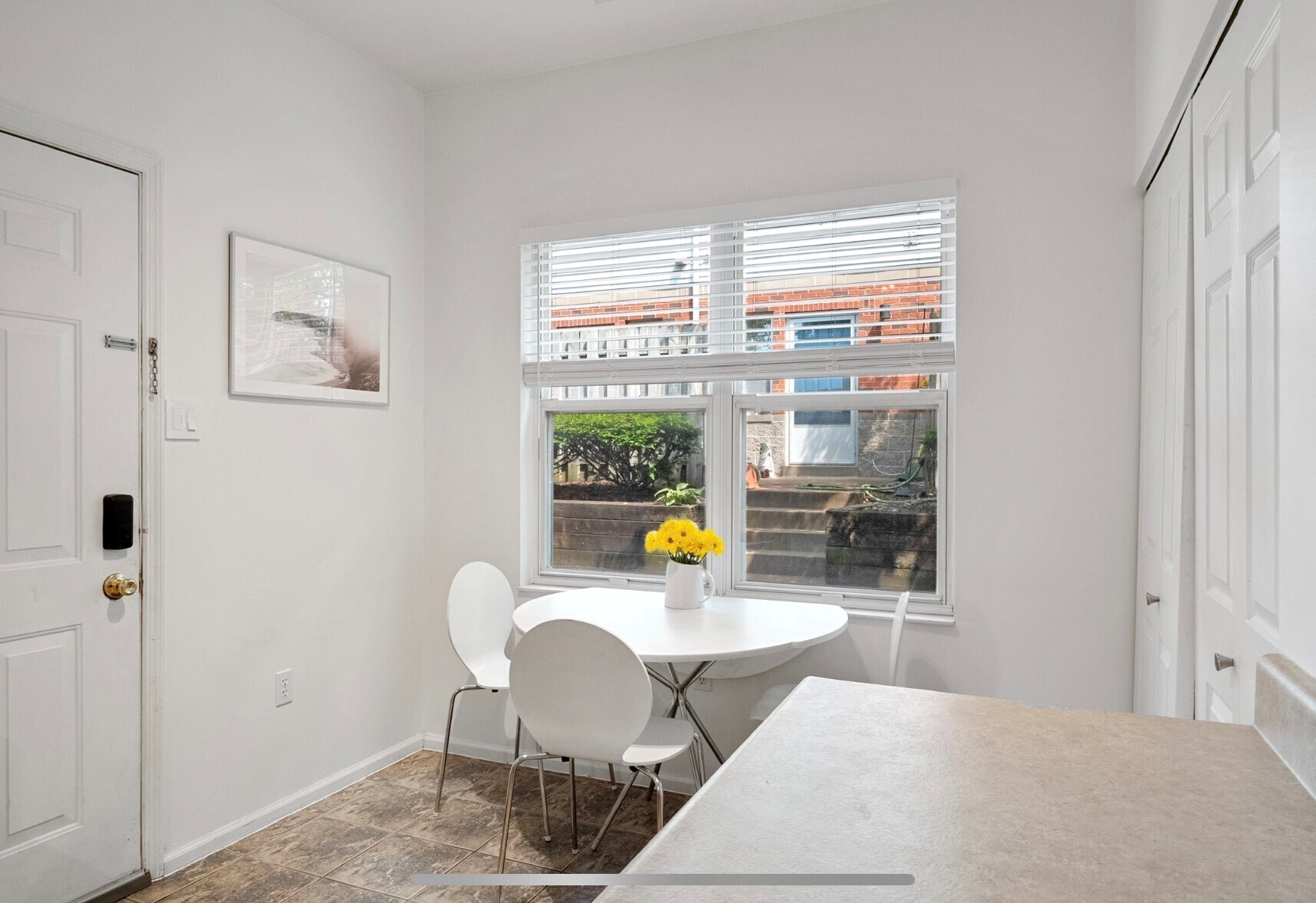 Breakfast Nook - 4109 Westminster Pl