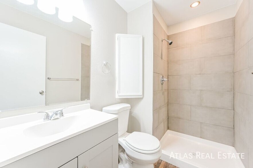 Building Photo - 3828 S Ouray Way