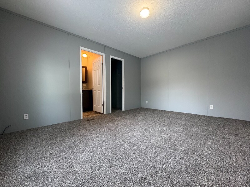 Building Photo - 140 Humphrey Dr