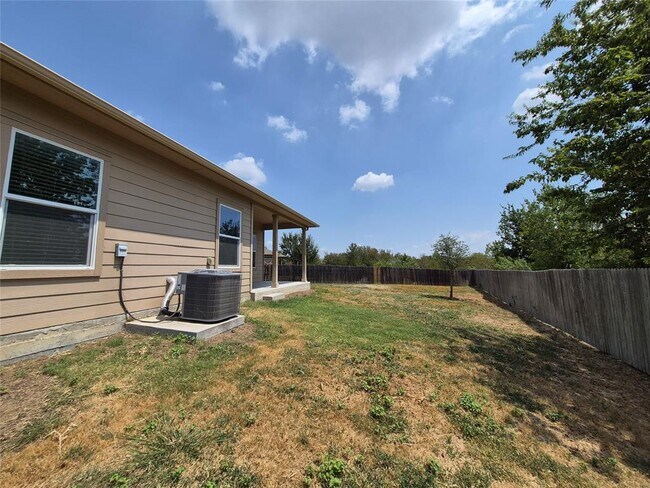Building Photo - 3317 Burch Brook Cove