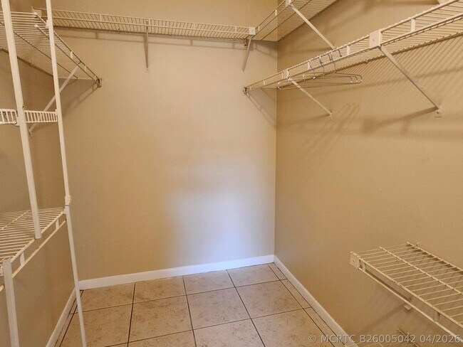 Building Photo - 545 Trace Cir