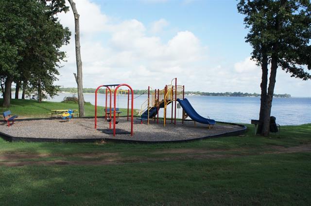 Building Photo - 355 Beachside Dr