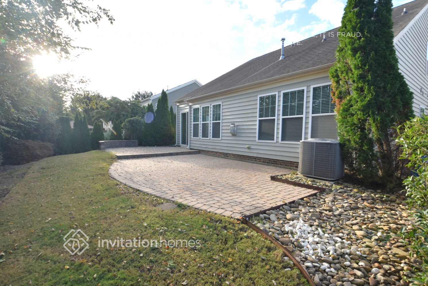 Building Photo - 135 Byers Commons Dr