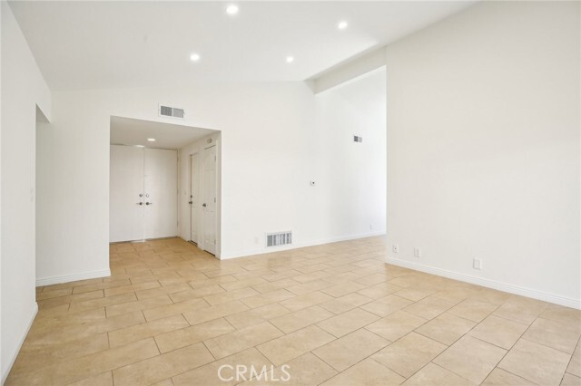 Building Photo - 17581 Webster Ave