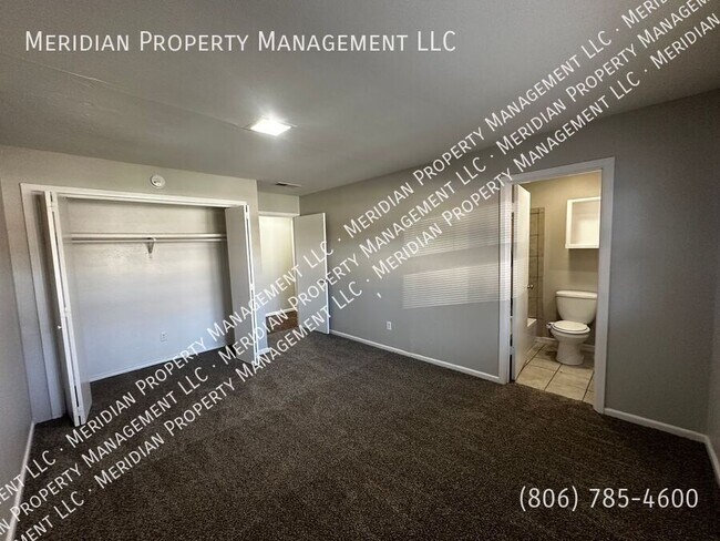 Building Photo - 2003 32nd-A