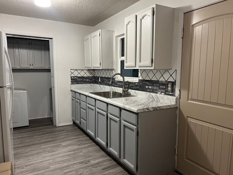 All appliances included - 4504 Comanche Ave