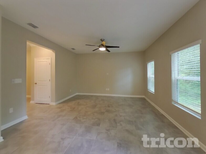 Building Photo - 2035 Dutton Island Oaks Wy