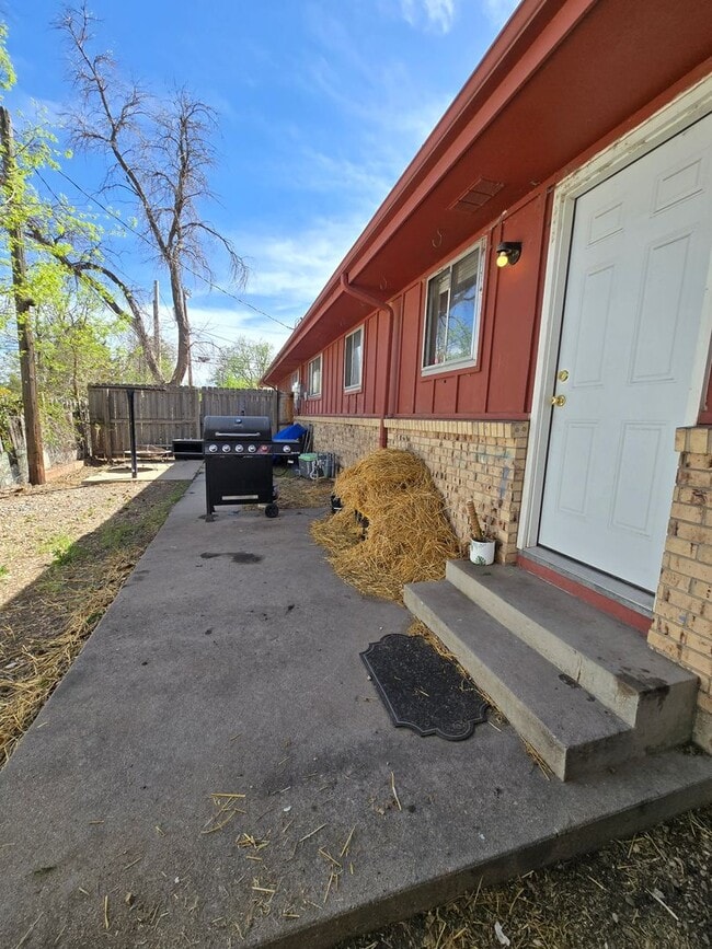 Building Photo - Great Home in Greeley