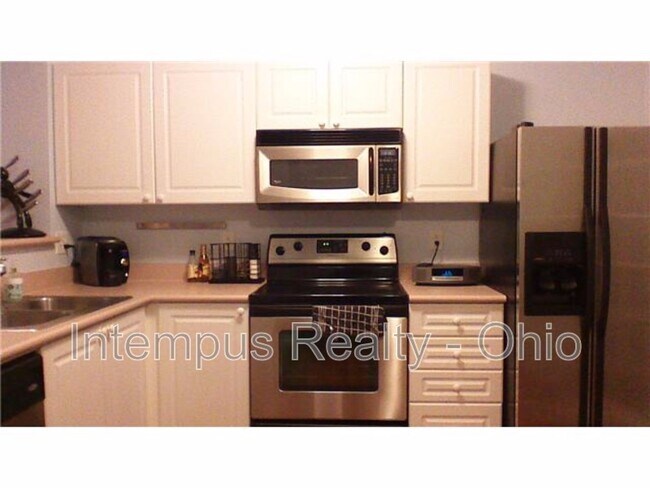 Building Photo - 6500 Crab Apple Dr