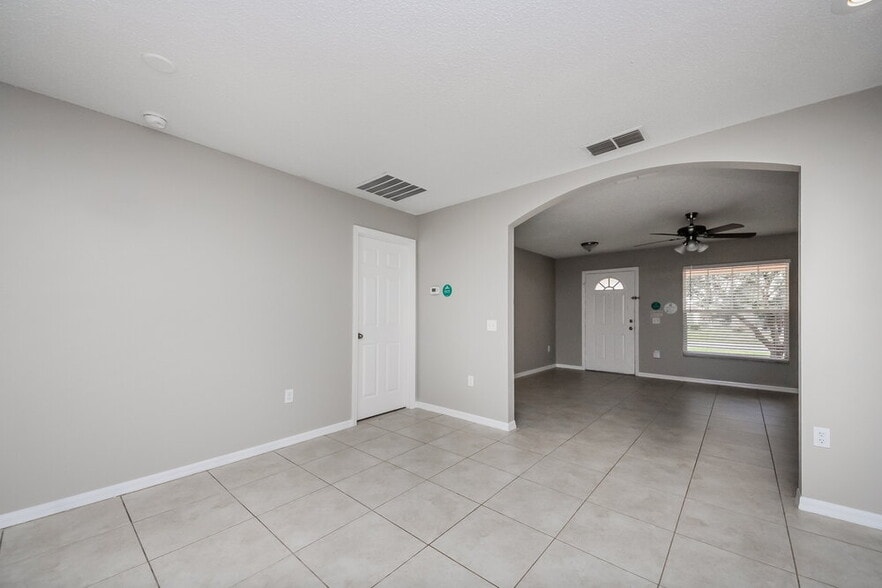 Building Photo - 818 San Jose Ct