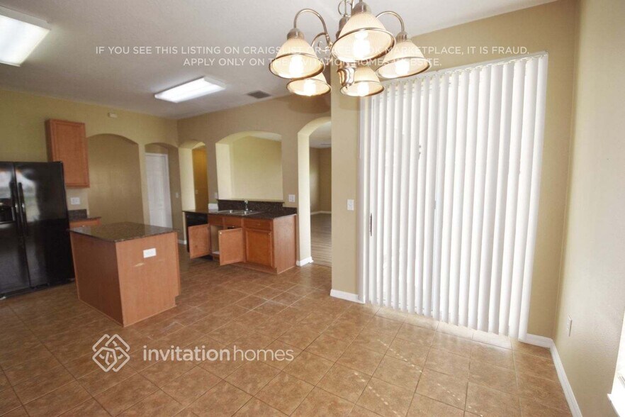 Building Photo - 207 Smokey Hill Ave