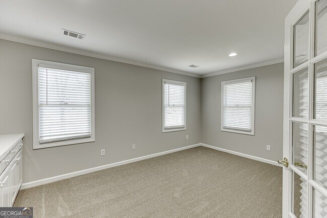 Building Photo - 9345 Riverclub Pkwy