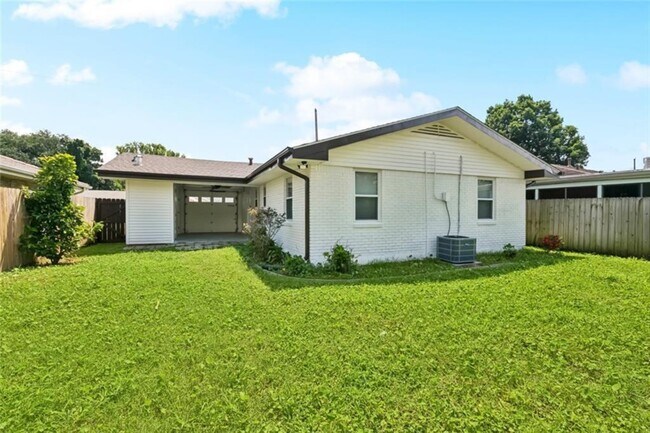 Building Photo - Kent Avenue