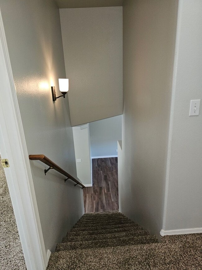 Building Photo - Updated Open Floor Plan in Nampa!