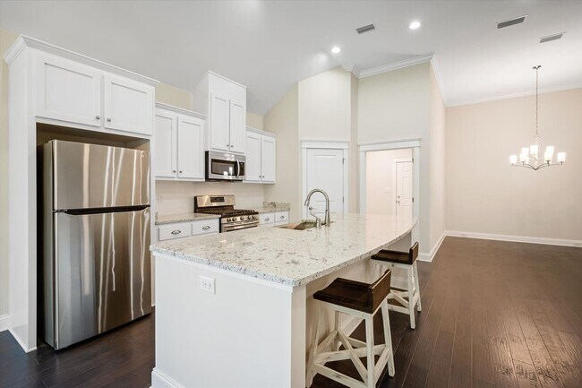 Building Photo - 774 Dunker Ave