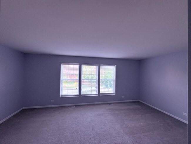 Building Photo - 241 Devoe Dr