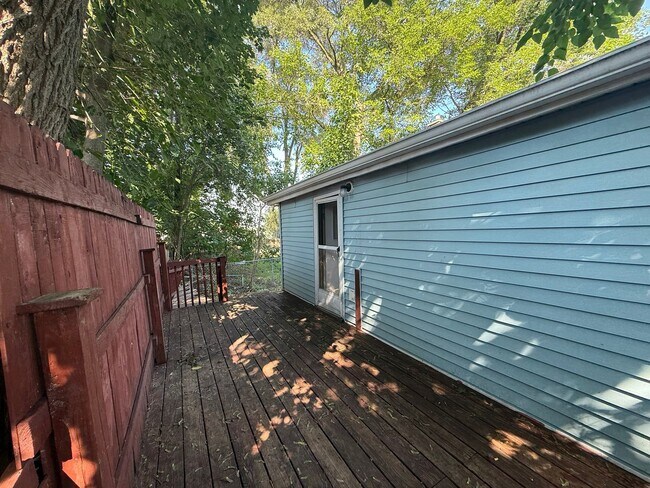 Building Photo - Charming 2-Bedroom Home in Godwin Heights ...