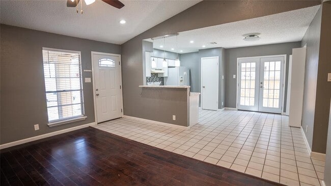 Building Photo - 10606 Topperwein Dr