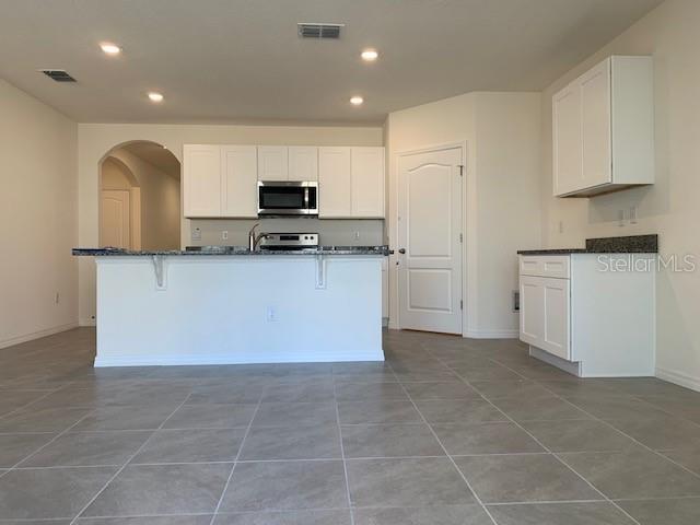 Building Photo - 2685 Magnolia Ave