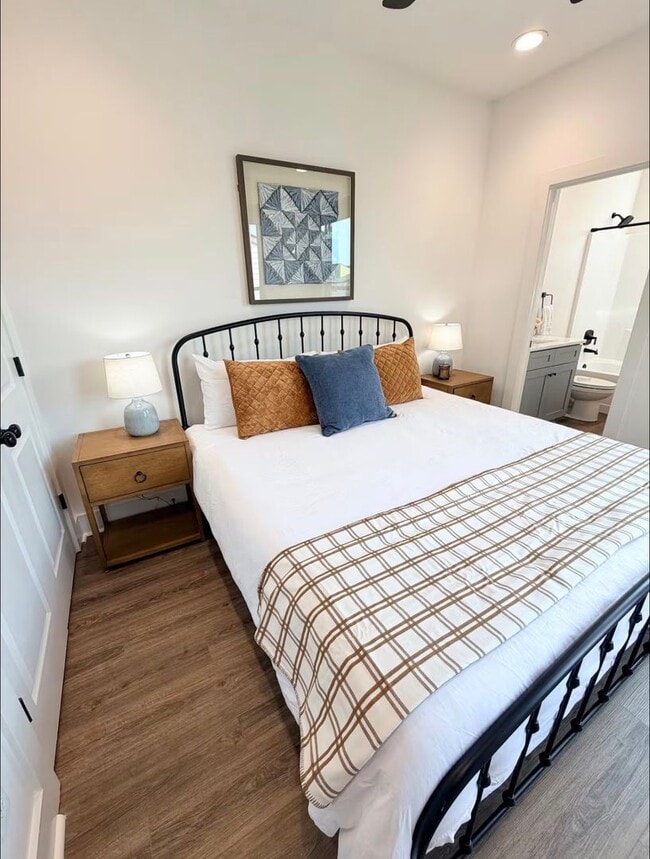 Building Photo - FOR RENT in LAFAYETTE!