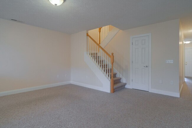 Building Photo - Available for the 2026-2027 lease term.