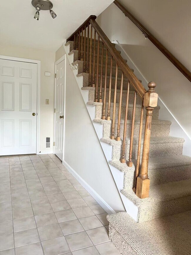 Building Photo - 200 Heroux Blvd