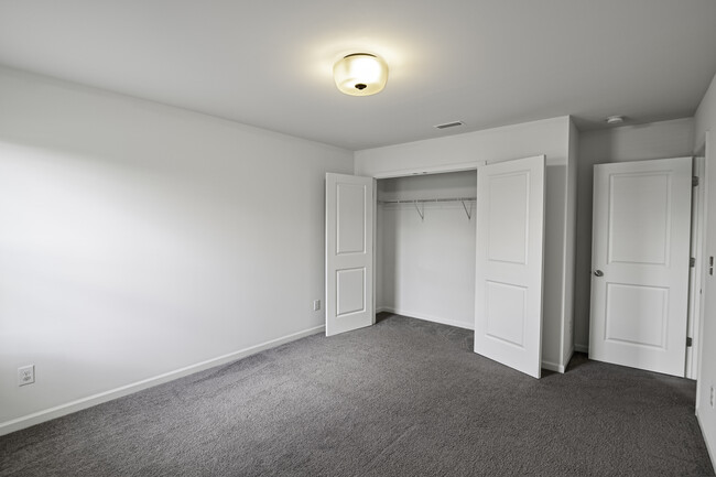 Building Photo - 7446 Hartsfield Dr