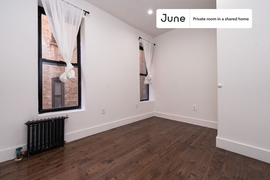 Building Photo - Room in Shared 4 bed/2 bath home