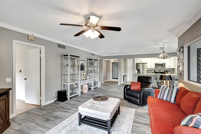 Building Photo - 618 Brackenwood Cove