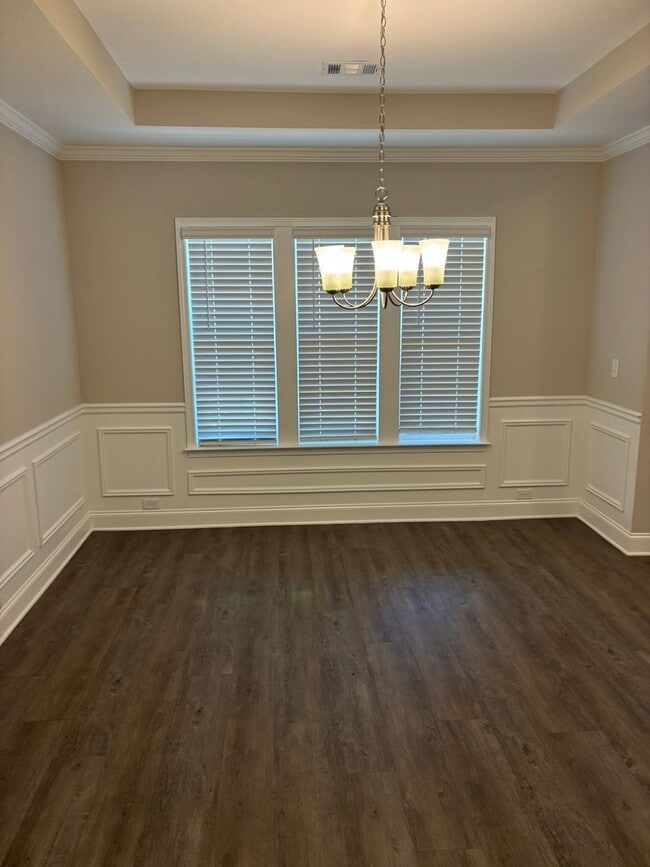 Building Photo - Welcome Home! Located in Lexington Hill Subdivision