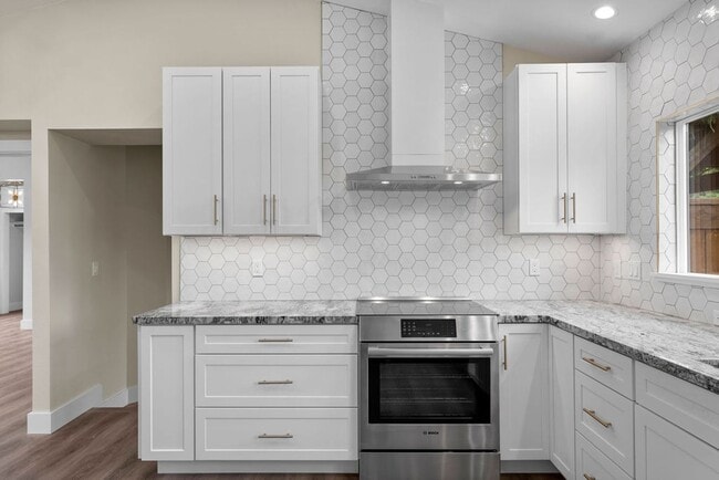 Building Photo - Coming Soon! Luxury 2 bedroom 2 bath with ...