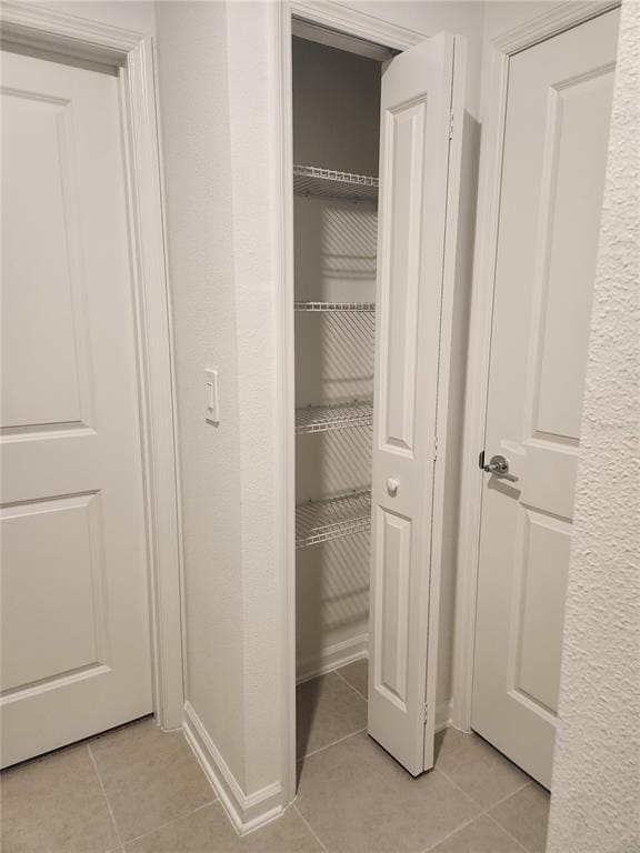 Building Photo - 3060 Armstrong Ave