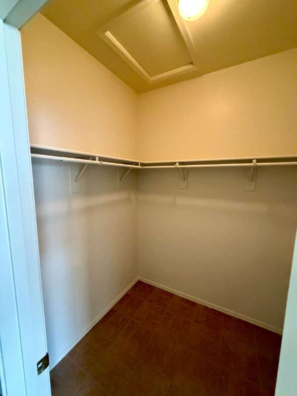 Building Photo - 2540 W Hawks Eye Ave