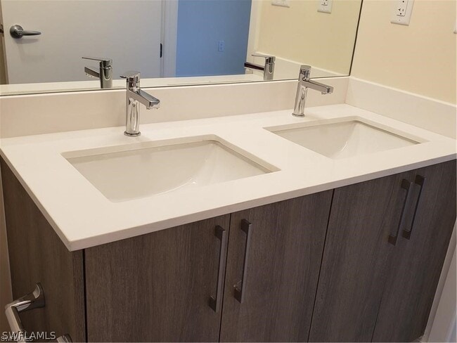 Building Photo - 26610 Rosewood Pointe Dr