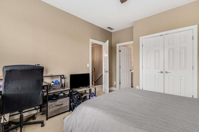 Building Photo - 3019 Riverstone Tr