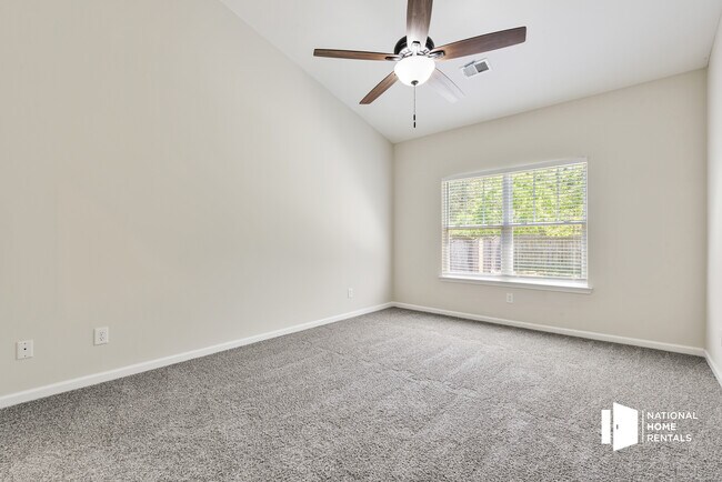 Building Photo - 243 Quiet Grove Dr