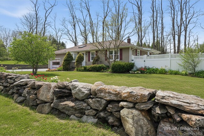 Building Photo - 946 NY-311