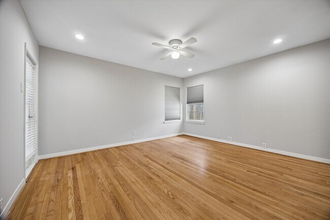 Building Photo - 8511 Bluegate St