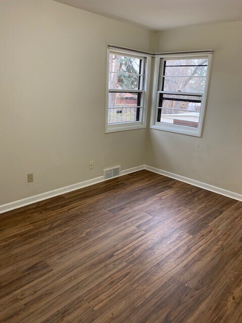 master bedroom - 2715 Sunnyview Ln
