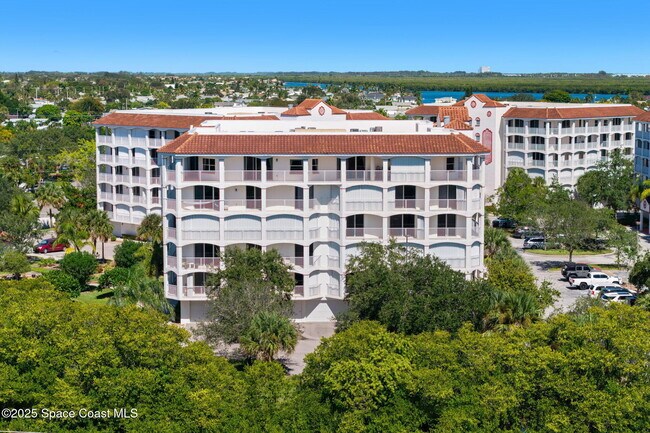 Building Photo - 800 Del Rio Way