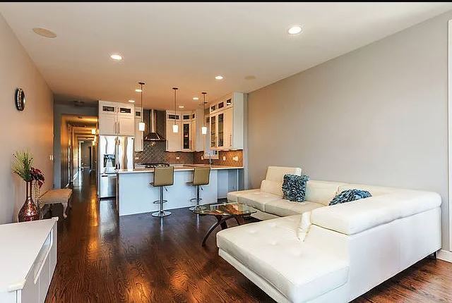 Building Photo - 2442 N Clybourn Ave