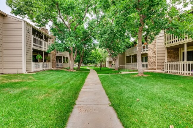 Building Photo - Stunning 2 Bedroom Near Lowry!!!!