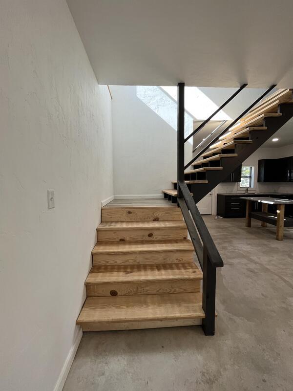 Building Photo - 16026 County Rd