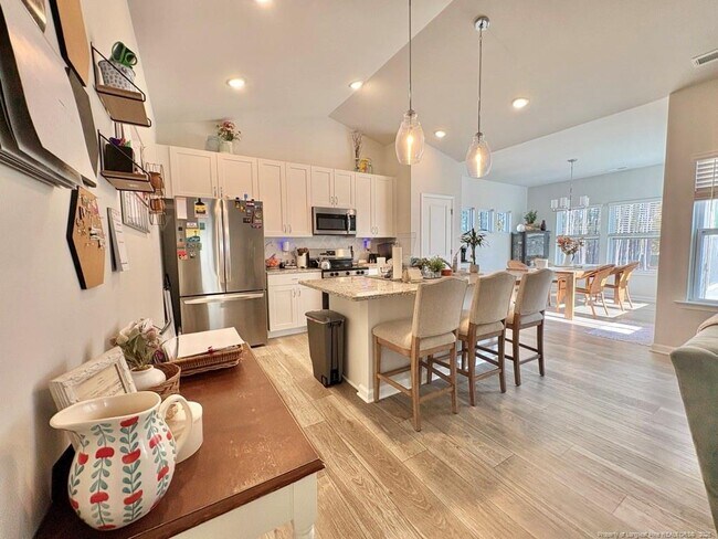 Building Photo - 67 Beacon Hl Rd