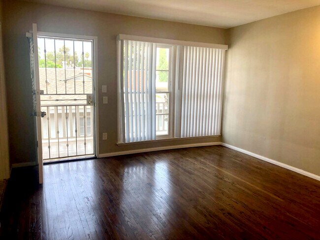 Living Room - 5315 Radford Ave