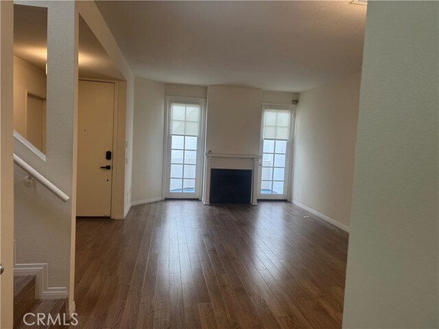 Building Photo - 278 S Oak Knoll Ave